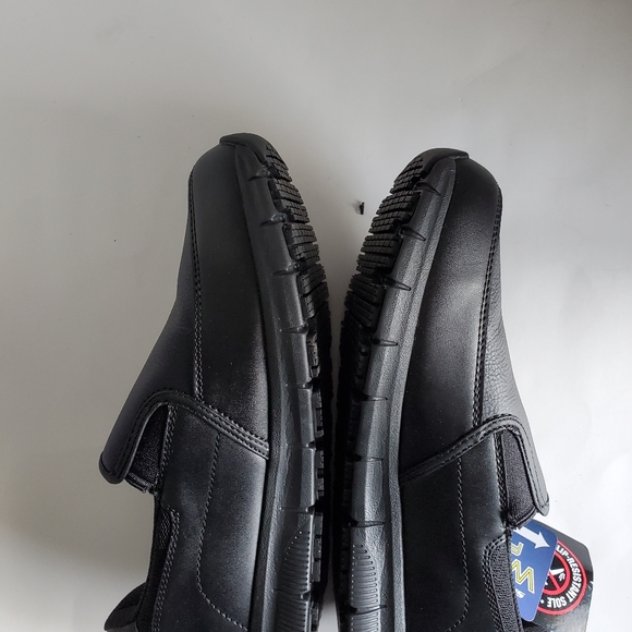 Skechers Women's Nampa-annod Slip-on Shoe, Black, 7.5 Wide - Picture 5 of 6